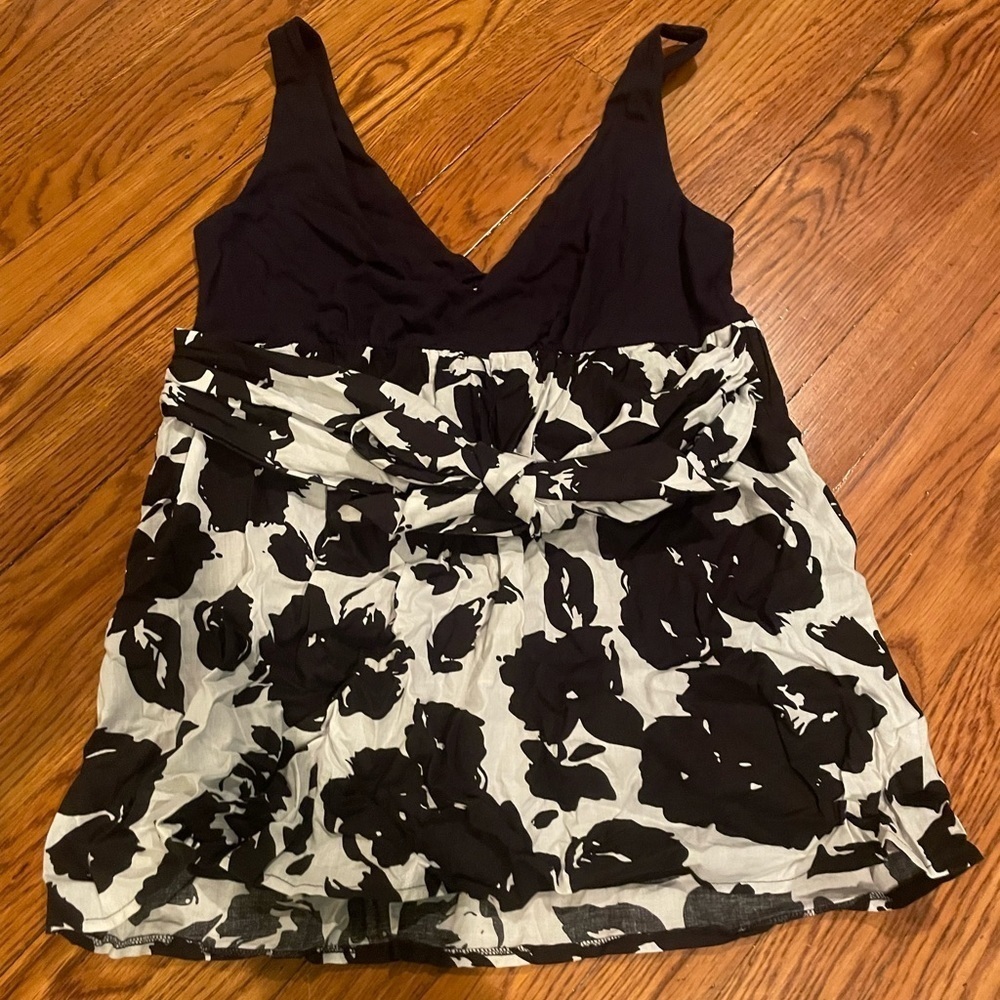 VELVET Black and White Tank Top Size Medium